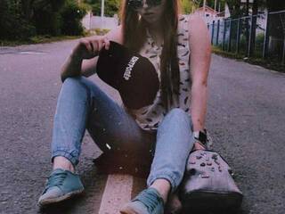 Eroottinen videokeskustelu MarishaHUB