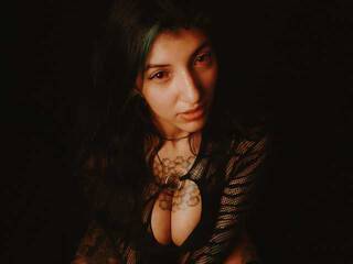 Eroottinen videokeskustelu Marllena