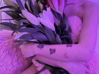 Eroottinen videokeskustelu MarrryRay