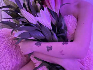 Eroottinen videokeskustelu MarrryRay