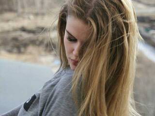 Eroottinen videokeskustelu Mary-Mi