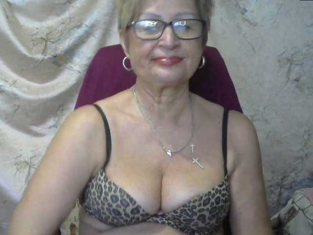 Kuvat MatureLissa Who wants to see mature pussy ? pls for @total English and German