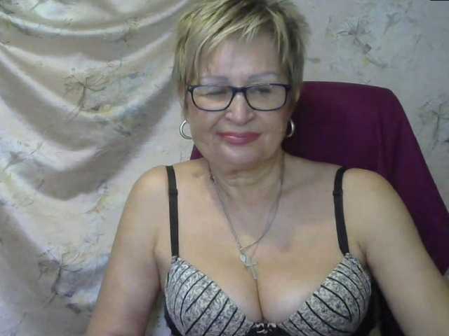 Kuvat MatureLissa Who wants to see mature pussy ? pls for @total English and German