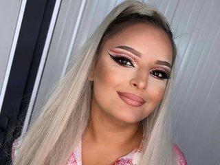 Eroottinen videokeskustelu MayaBlush