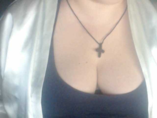 Kuvat mayalove4u lush its on ,1 to make my toy vibra, 5 for like e,15#tits 20 #ass 25 #pussy #lush on , please one tip