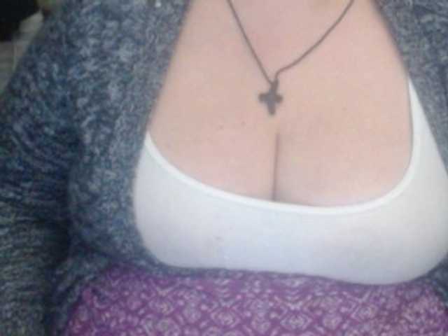 Kuvat mayalove4u lush its on ,1 to make my toy vibra, 5 for like e,15#tits 20 #ass 25 #pussy #lush on , please one tip