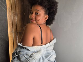 Eroottinen videokeskustelu Mazikeen