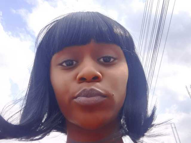 Kuva profiilista LAYLAAH