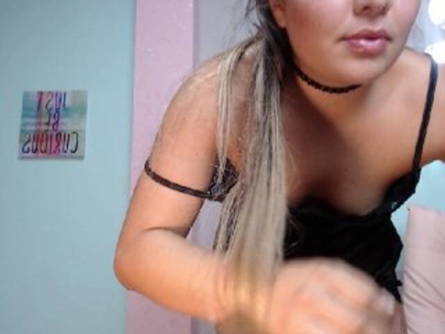 Lähettää kuvakaappauksia MeganJacobs