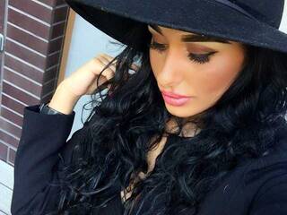 Eroottinen videokeskustelu meggiea