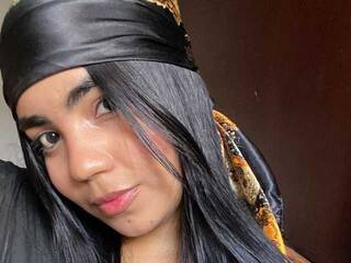 Eroottinen videokeskustelu melodiipierce1