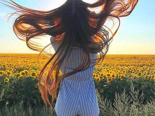 Eroottinen videokeskustelu MelonyDraft