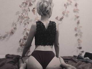 Eroottinen videokeskustelu Meow-Jessica