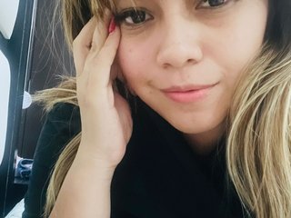 Eroottinen videokeskustelu MerlyG