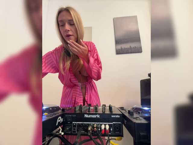 Lähettää kuvakaappauksia MerryBaby