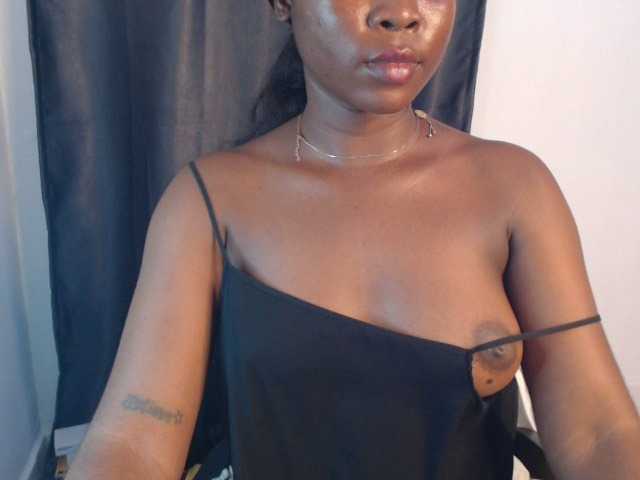 Lähettää kuvakaappauksia mia-boobs