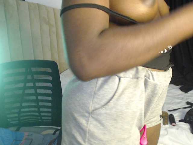 Lähettää kuvakaappauksia mia-boobs