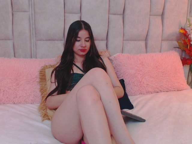 Kuvat MiaDunof1 hi guys i want you to vibrate me .im addicted to feeling , pink toy ready mmm lets fuck me