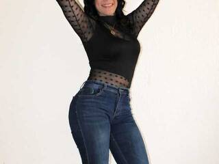 Eroottinen videokeskustelu MiaTaylorx