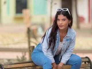 Eroottinen videokeskustelu Miaynocolucci