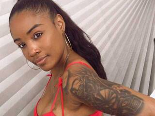 Eroottinen videokeskustelu michellEevans