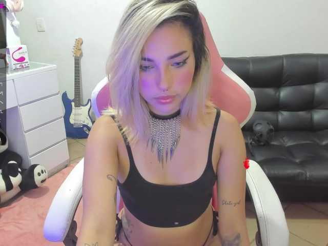 Kuvat MichelleLarso Hi! Welcome to Michellelarsson_'s room. Can you help me relax? :р ♥ Butt plug and vibro sh➊w! ♥ Lush on! ♥ Multi-Goal : #cum #smalltits #squirt #lovense #anal #cum