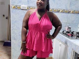 Eroottinen videokeskustelu MikaelaTaylor