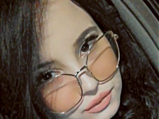 Eroottinen videokeskustelu MikaFyre