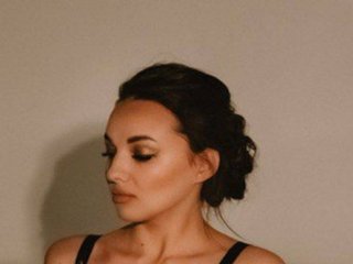 Eroottinen videokeskustelu Miki-Milash