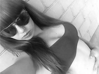 Eroottinen videokeskustelu mikijewel