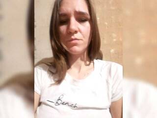 Eroottinen videokeskustelu Mila-1