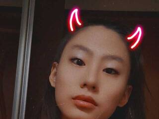 Eroottinen videokeskustelu MilenaMiller