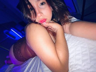 Eroottinen videokeskustelu MileyRose