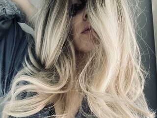 Eroottinen videokeskustelu Milinami