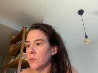 Eroottinen videokeskustelu MilkHoneyLullabies