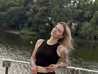 Eroottinen videokeskustelu Millashaa