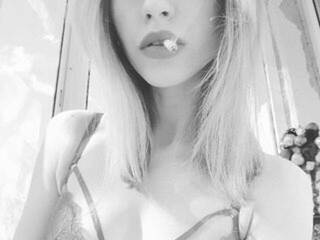 Eroottinen videokeskustelu Millsss