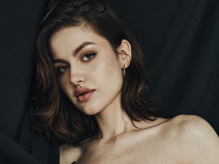 Eroottinen videokeskustelu MiraBelle