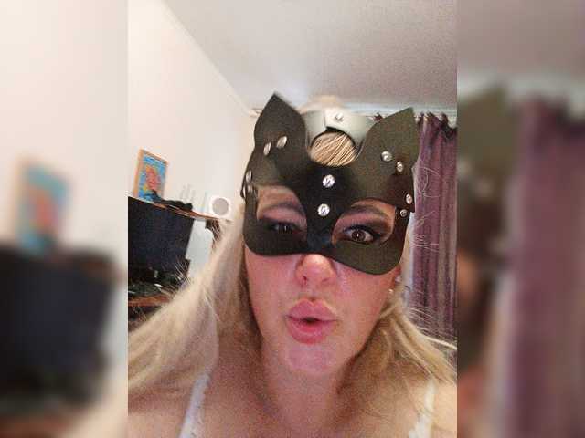 Lähettää kuvakaappauksia Miss_Kiss_Kiss