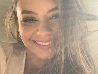 Eroottinen videokeskustelu Miss-Medison