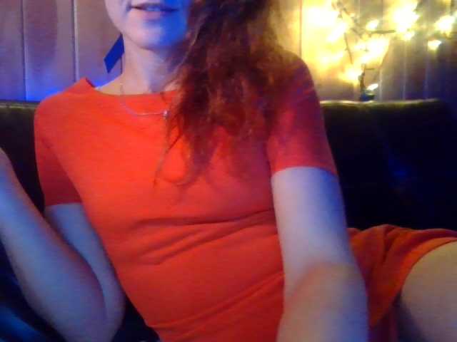 Kuvat miss-redhead I reply to a private message for 5 tokens, get up to show my figure - 15 tokens, look at your camera for 30 tokens, subscribe to you for 50 tokens.