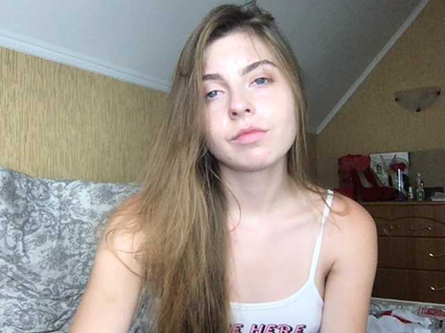 Kuvat MissAngeel Hello)❤️Im Vikki my Pussy really like the vibration in the pussy) I like to enjoy every moment)Lush+Domi on make me crazy with your tips❤️game with domi make my clit happy