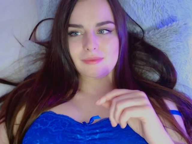 Kuvat MissEva19 Hi boys! My name is Sofia, welcome to my room! Strip 400. chest 150, ass 50