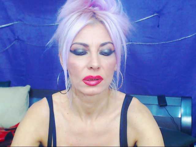 Kuvat HoneyLara #show you appreciation by tipping don't be stingy #kiss#facesitting#cuckold#red toes#tipper#anal#fuck you mouth#cei#joi#humilliation#joi#tipper#short dick#pvt#strapon#blow job#foot job#