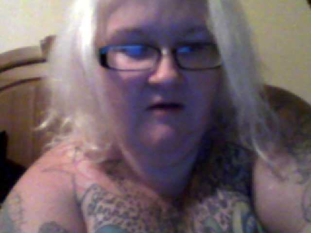 Lähettää kuvakaappauksia MitziMonroe