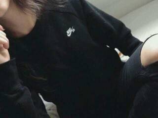 Eroottinen videokeskustelu MoansHorny