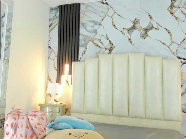 Lähettää kuvakaappauksia mollieblue69