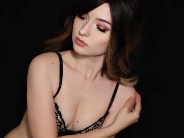 Kuva profiilista Molly-Roberts