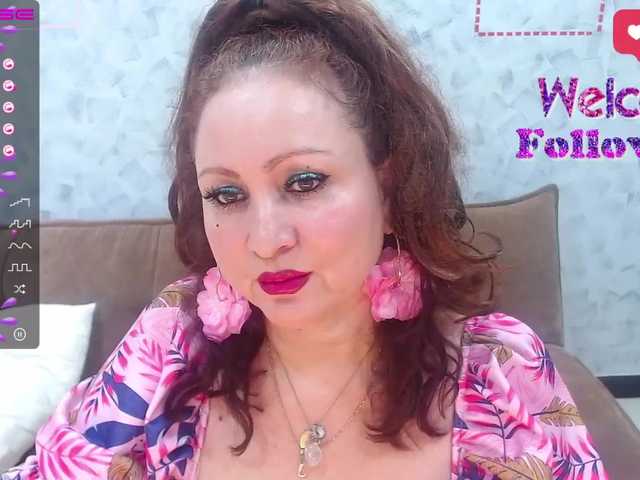 Kuvat MommyQueen Hi guys. Welcome ...my room. I am mommy queens. mature, I like. fantasy and kamasutra. let's go my goal 500 tk. #mature #deeptroat #blowjob #latina #new