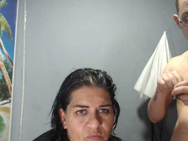 Lähettää kuvakaappauksia MommysPervers